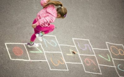 Brincadeiras educativas: Como comprar os brinquedos certos?